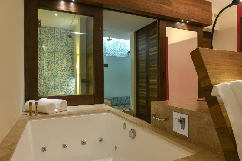 Suite Ocean View,844085834:JPEG