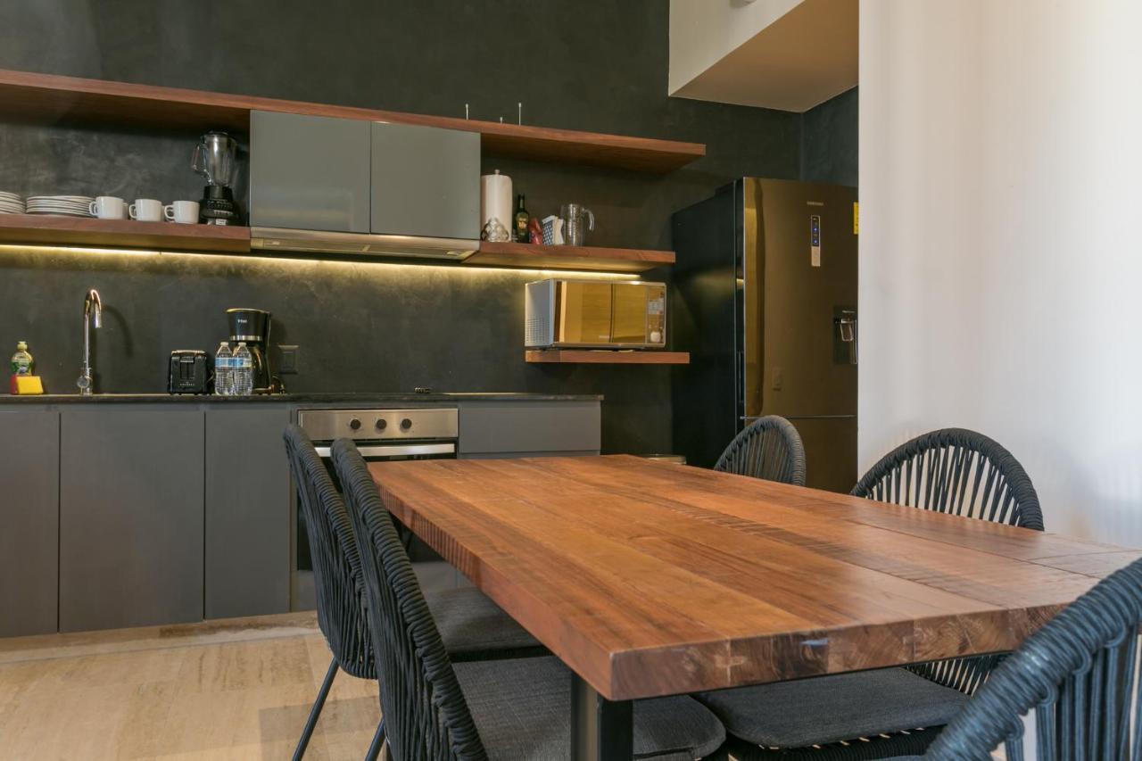 Apartamento com Varanda