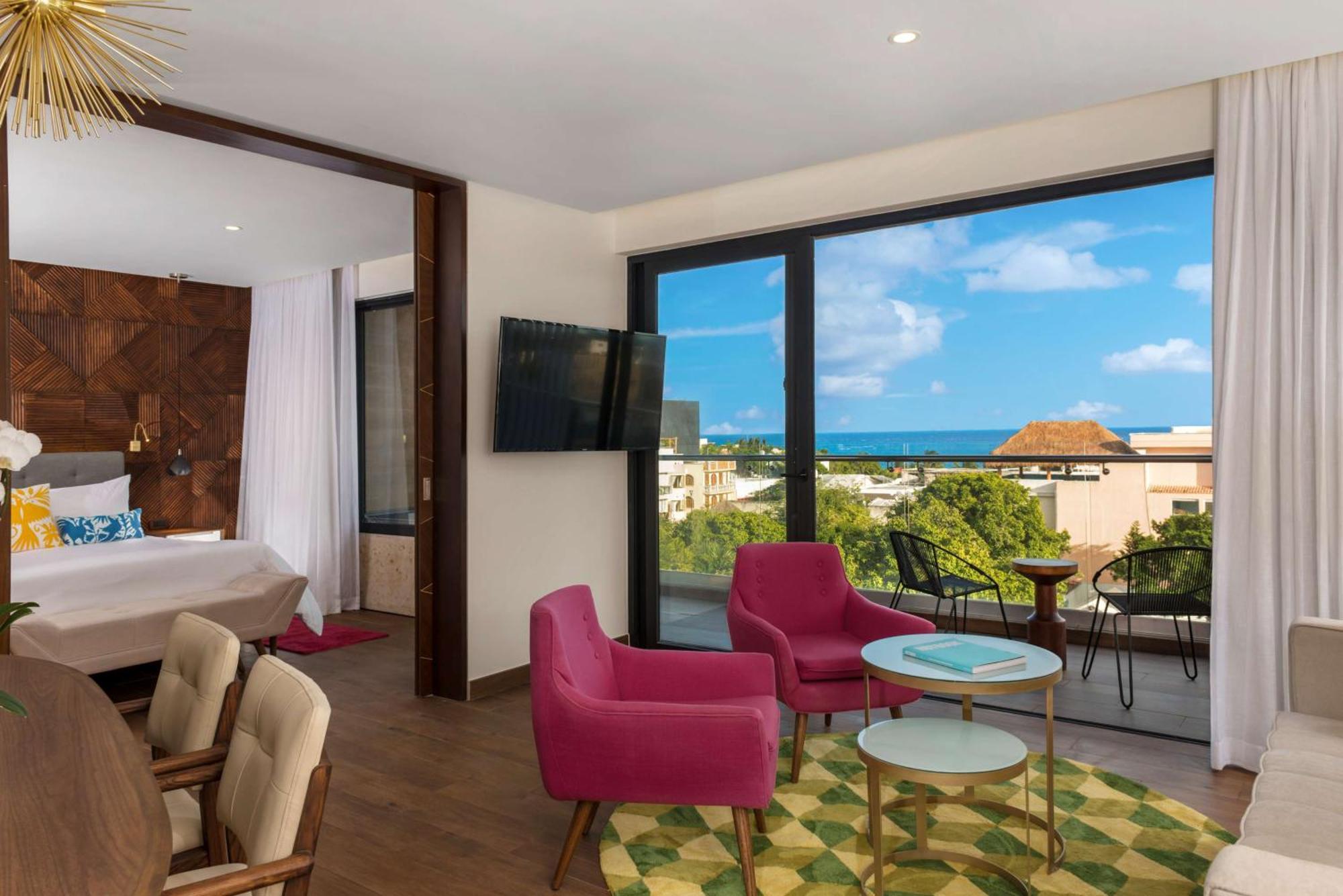 One-Bedroom King Suite Partial Ocean View,1645692882:JPEG