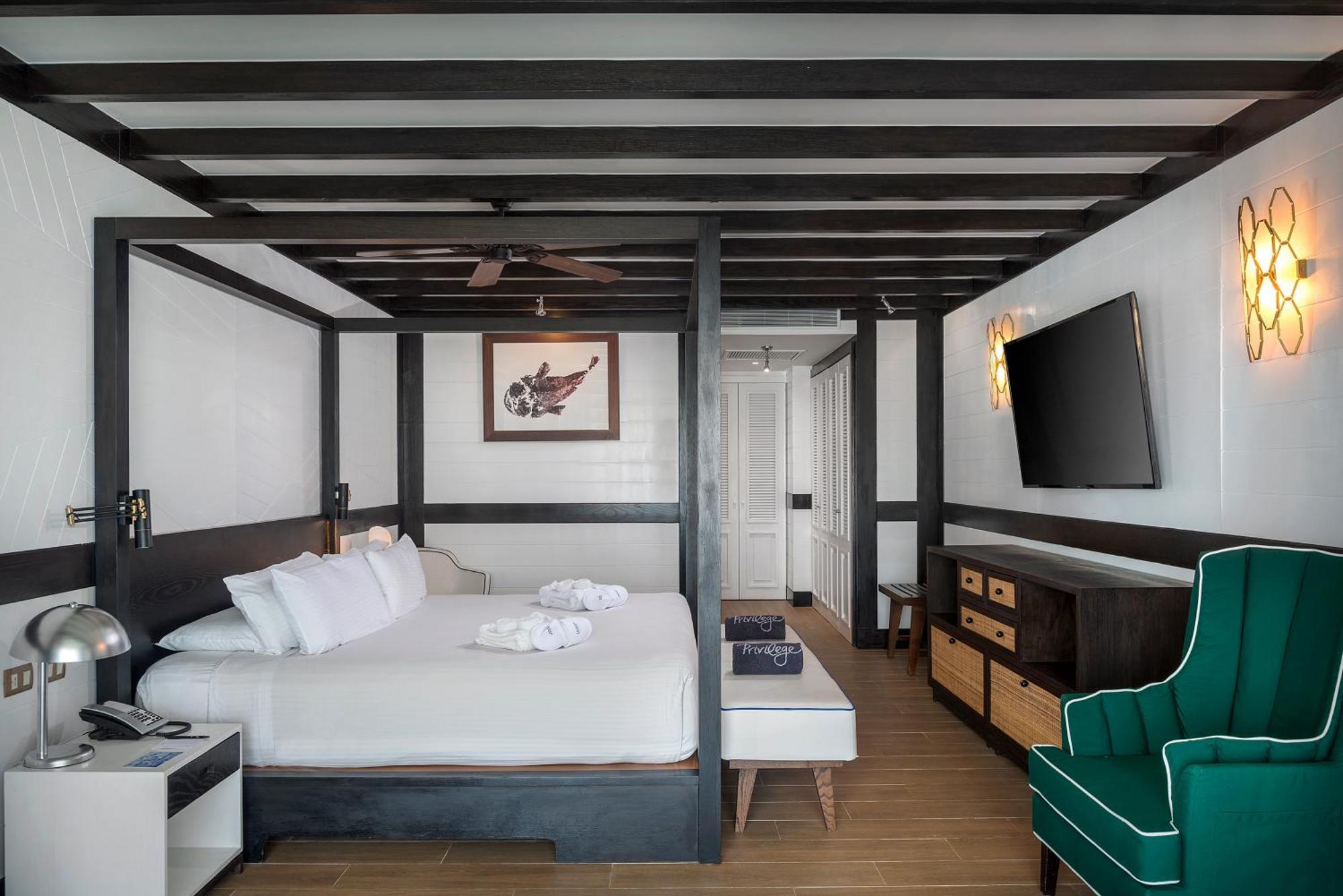Suite Privilege Master con piscina privada y vistas al mar