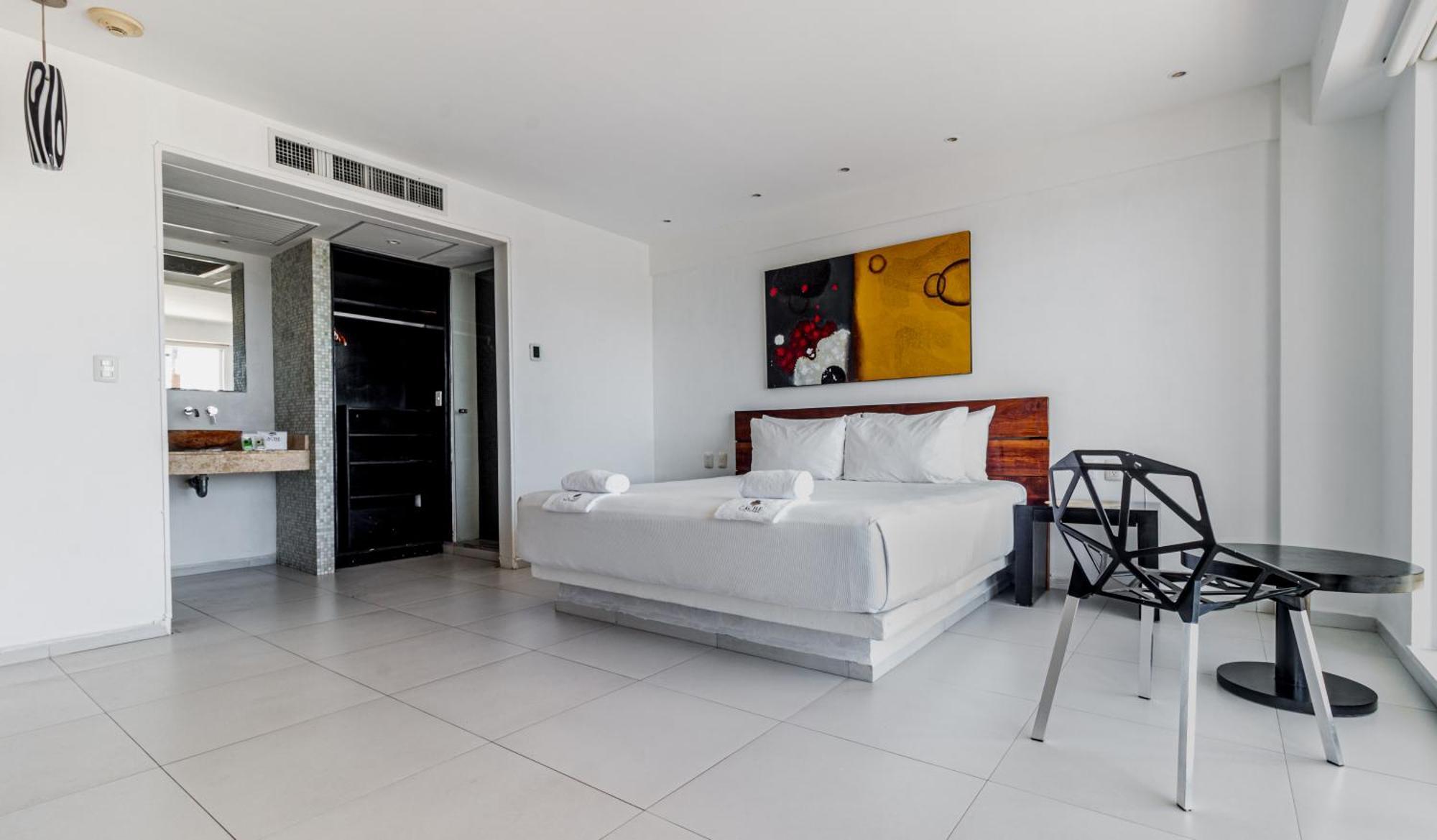 King Room,1630384215:JPEG