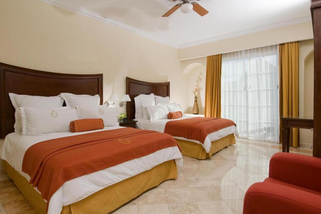 Queen Room Two Queen Beds