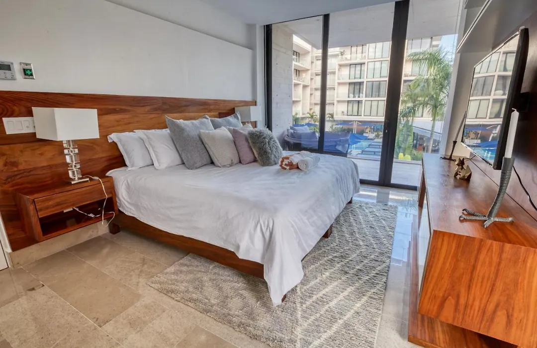 Astonishing Condo With Balcony In A Private Complex With Pool And Gym-1