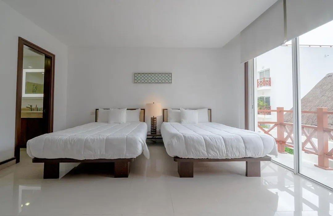 Modern 1 Bedroom Condo With Pool & Gym - At Quadra Alea - Kaan 204-1