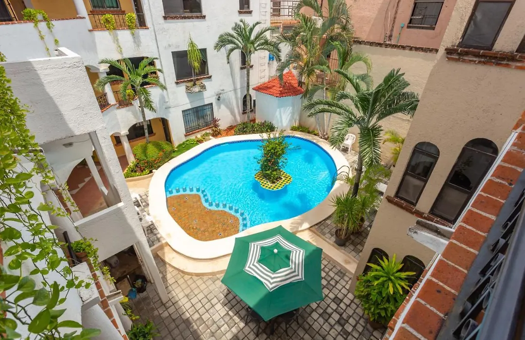 Great Location, High Speed Internet, Beach Club-1