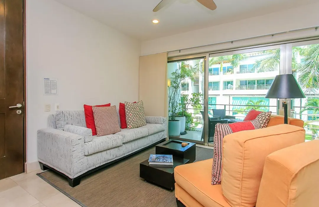 3-Level Condo With A Private Balcony & Rooftop Lounge-1
