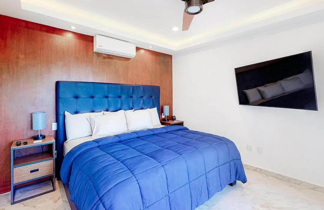 Eight Vip Beach Condo 301-1