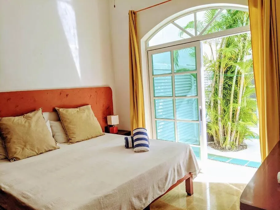 9Br 6Ba Large Groups! Best Location In Town Walk To Beach, 5Th Ave Cozumel Ferry, Shopping, Nightlife! Roof Plunge Pool!! Castillo Playacar Fase 1 25Max-1