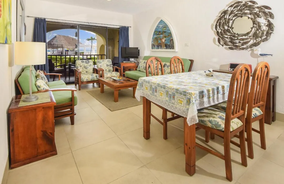 Wonderful Ocean View 2 Bedroom With Convenient Ground Floor Location Xh7005-1