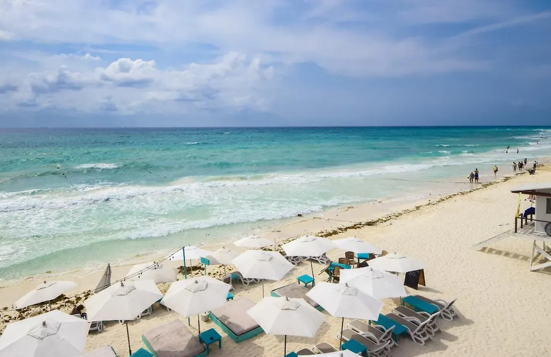 Casita Azul Oceanfront 1 Bed Condo Pms6-1