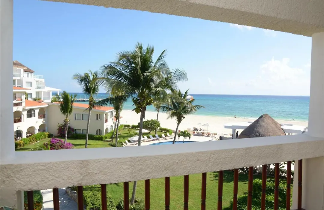 Take Advantage Of New Low Rates At The Xaman Ha Oceanfront Condos Xh7206-1