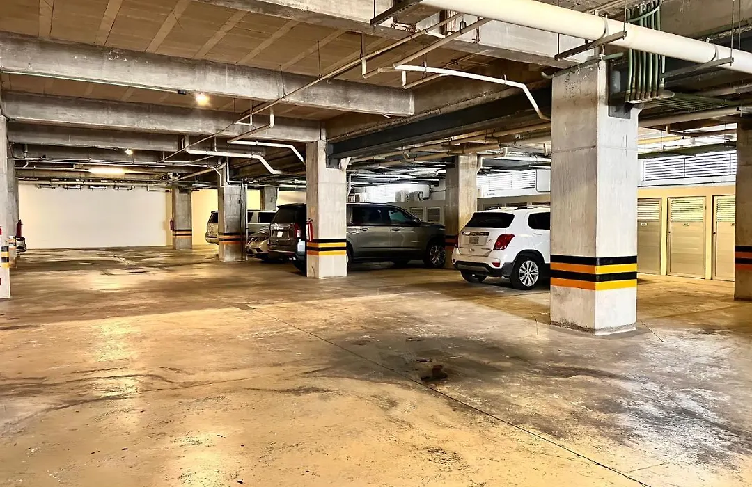 Anah Down Town Luxury Condo Best Location In Pdc!-1