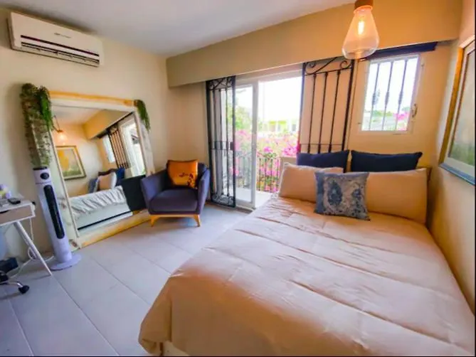 Casa Centrica 5Bed/5Bath Ac/Gym 5 Min 5Ta Av Y Playa-1
