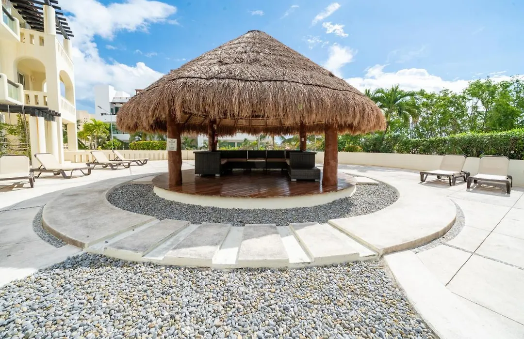 Tormenta 5 - Coco Beach 2 Bedroom Only 1 Block To The Beach - At Luna Maya Condos-1