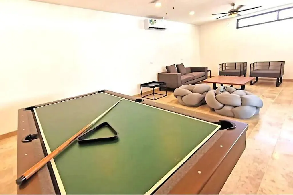 Beautiful New Condo / Ocean View Roof Top-1