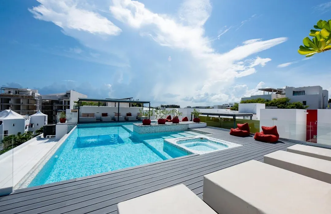 Lovely Loft Style Condo 2 Bed 2 Bath Steps To The Beach And 5Th Avenue-1