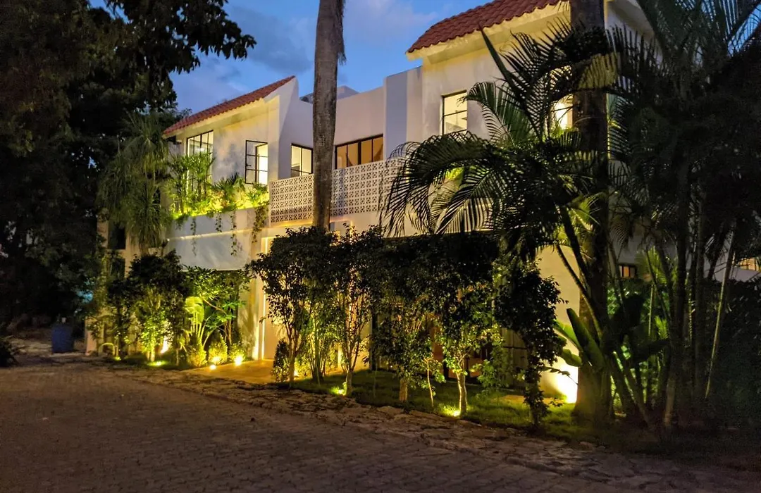 Designer'S Villa At Playacar Beach-1