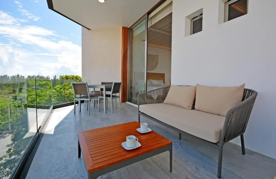 Modern&Elegant 2Bd Apartment-Rooftop Pool&Sea View-1