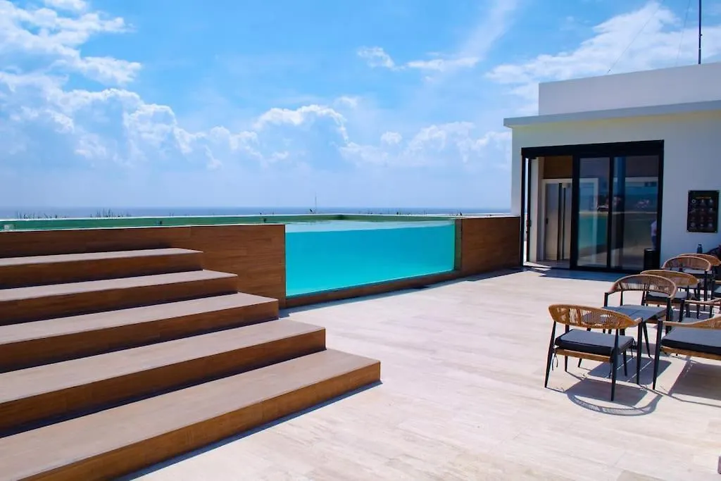 Oceanfront View Oasis Condo - Rooftop, Jacuzzi & Gym - 517 Musa-1