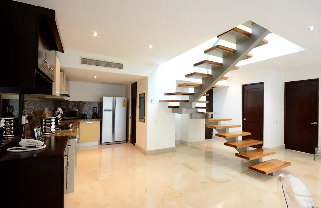 Pent House Via 38 With Beach And 5Th Avenue View-1