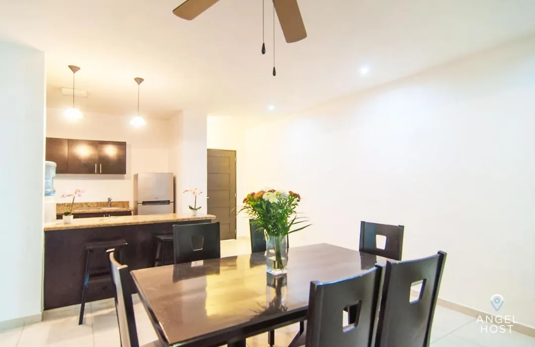 Huge 2Br Condo With Pool Near Famous 5Th Ave & Beach-1