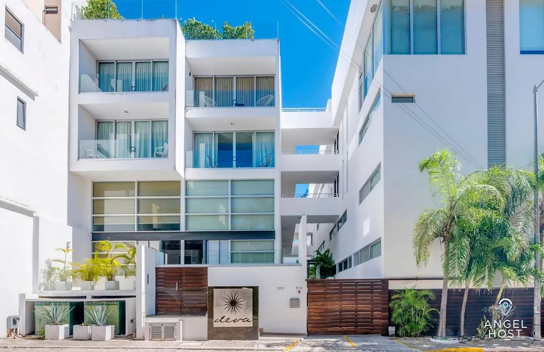 Stylish 2-Story I 2 Blocks To 5Th Ave I Walk To Beach-1