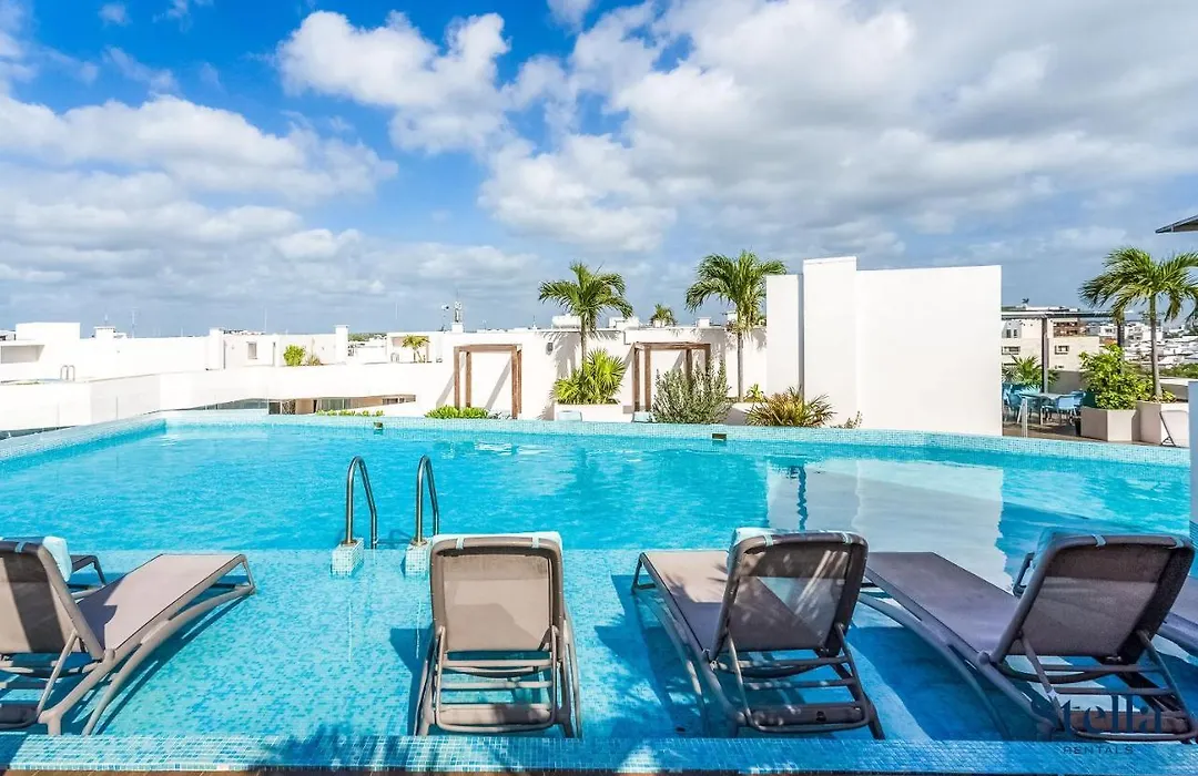 Brand New Condo Game And Cinema Room 2 Pools Gym Wifi-1