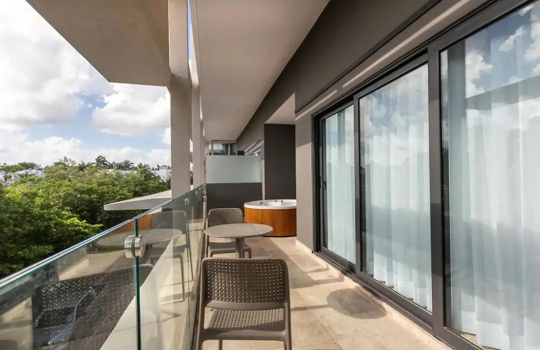 2022 Modern Condo Steps To The Ocean W/ Hot Tub-1