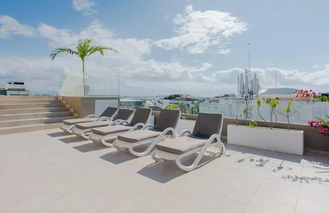Chic Space, Private Balcony, Roof Pool, Good Wifi-1