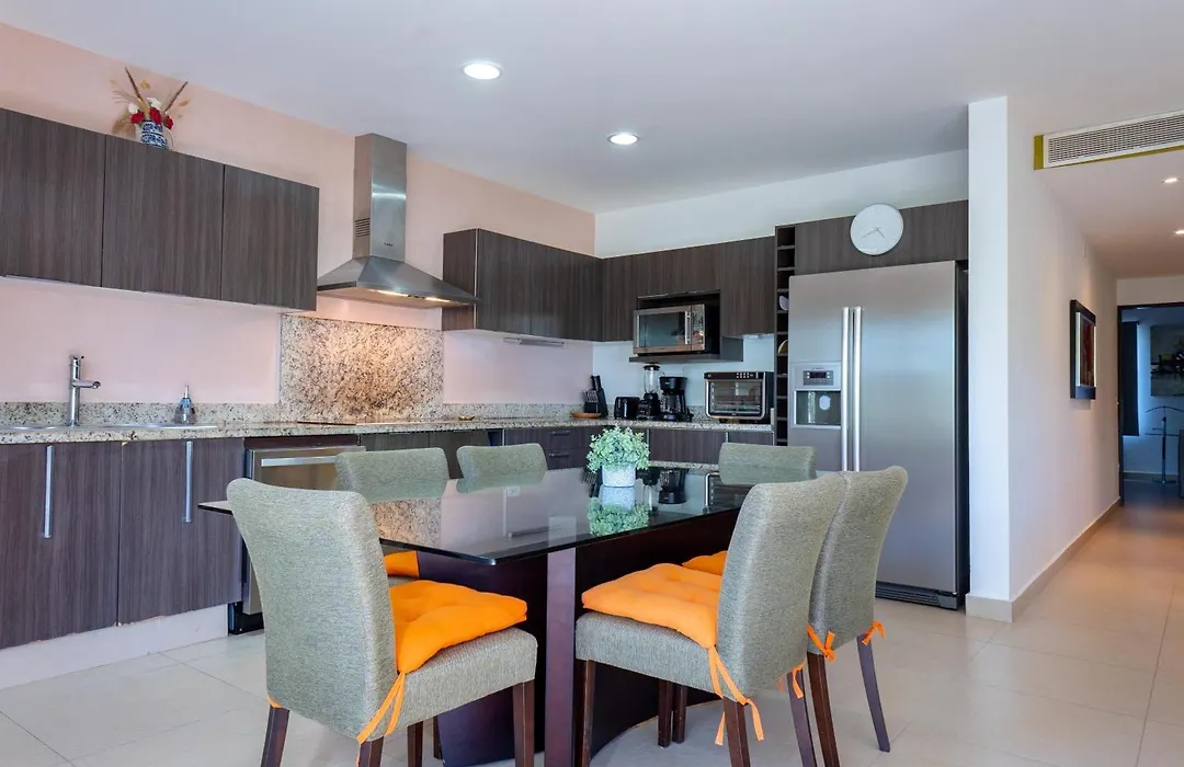 Del Viento Vaiven Penthouse 31 Condo-1