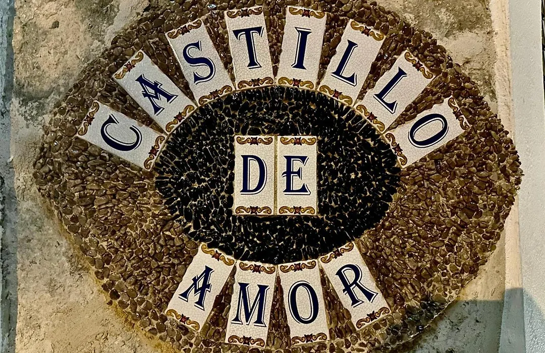 Castillo De Amor - Sandy Paradise-1