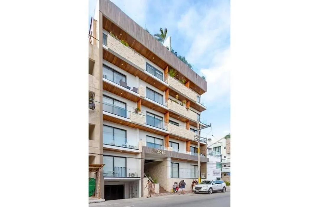 Radiant Rooftop Pool At Menesse 38Th Perfect Location-1