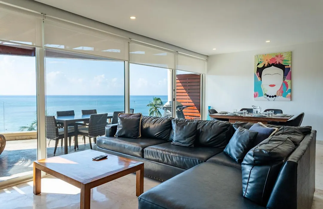 Elements Penthouse 23 Condo-1