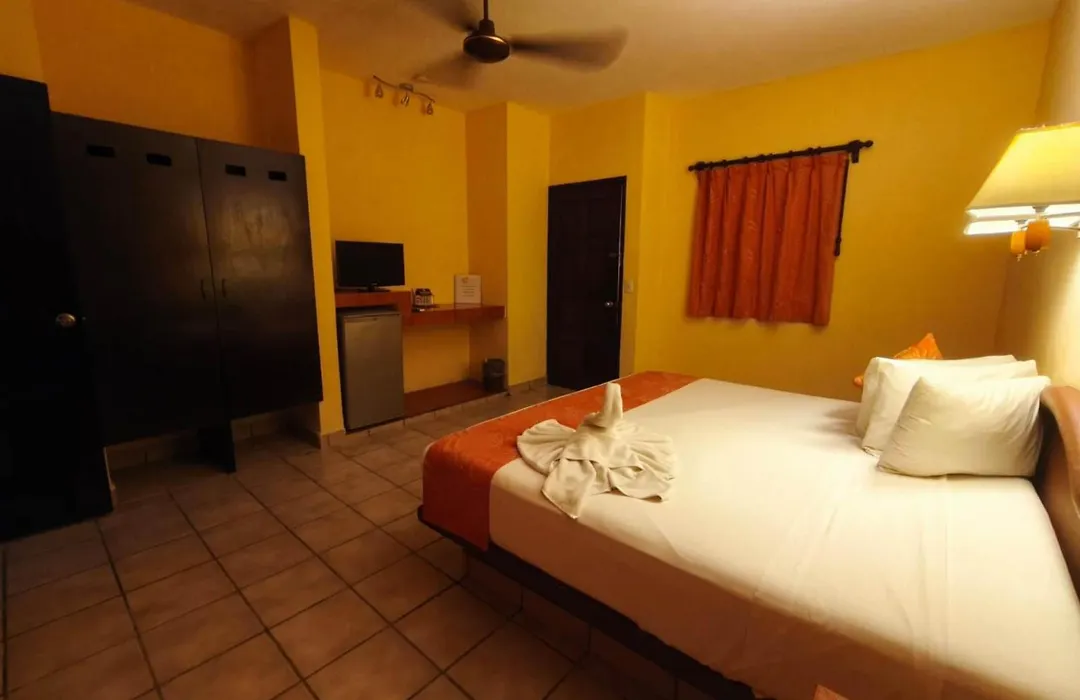 Hotel LunaSol-1