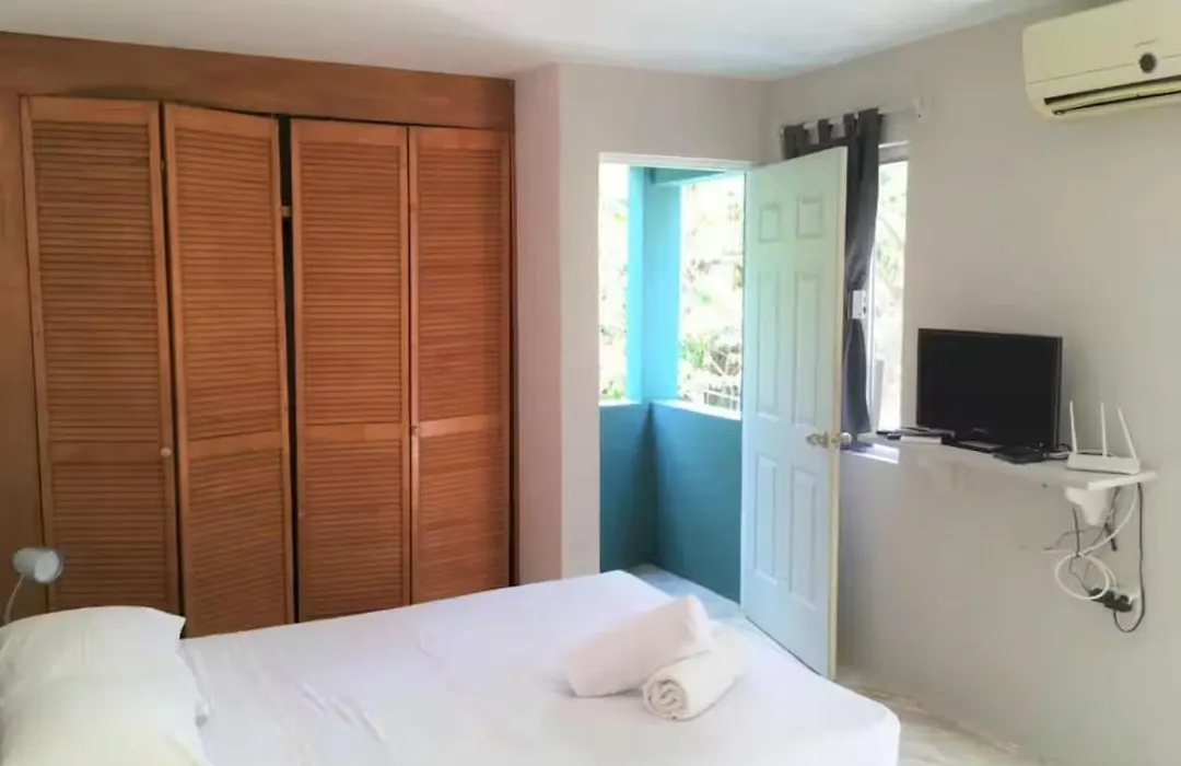 Apartment & Studio 28-1