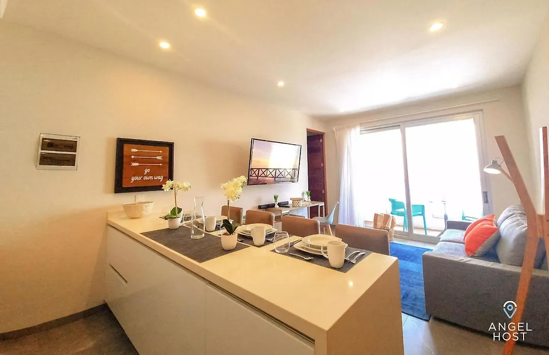 2Br W Dual Pools, Near Beach & 5Th Ave-1