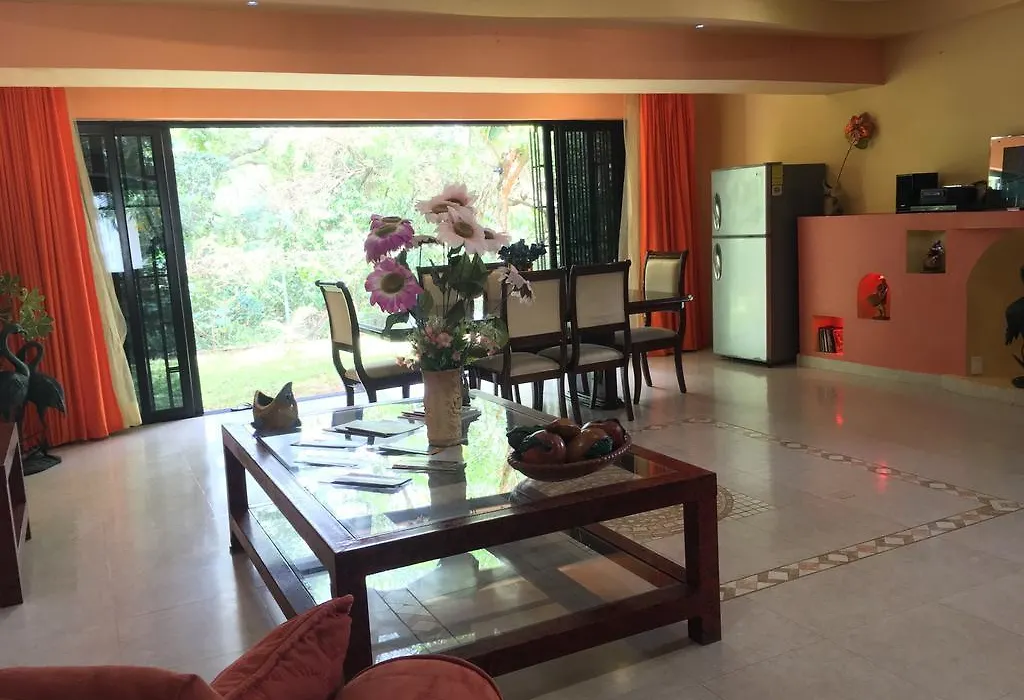 B&B Villa Hibiscus-1