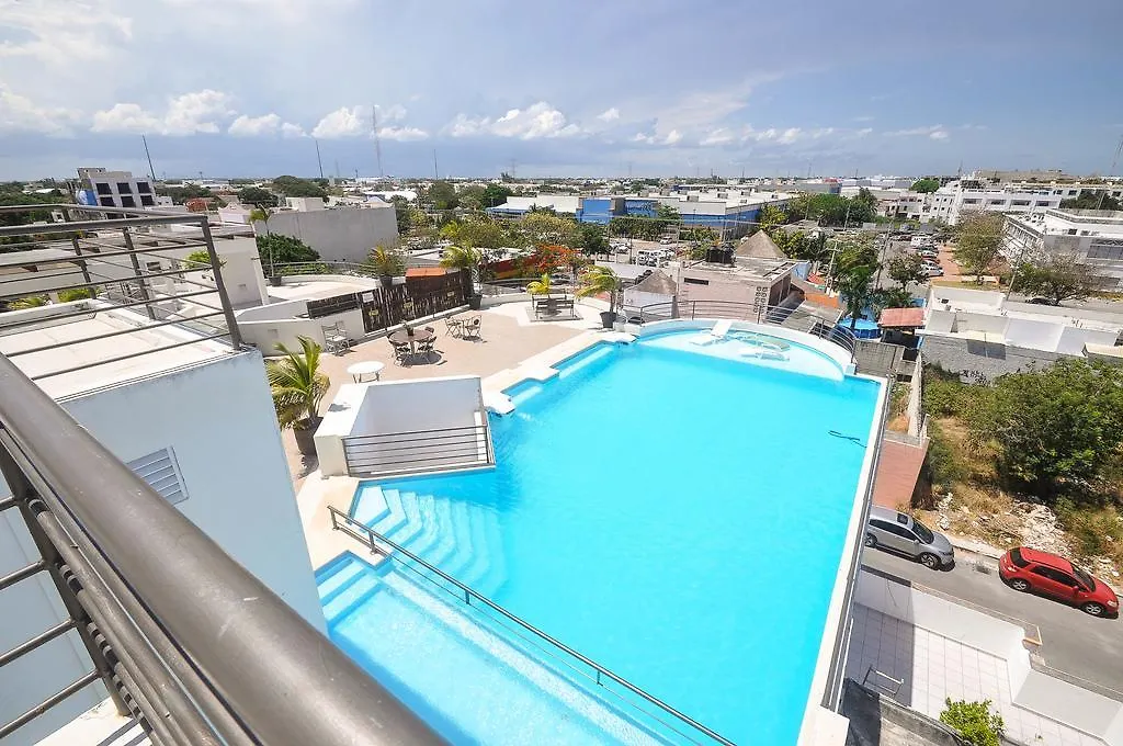 Phenomenal Location Near Beach & 5Th With Stunning Roof Pool-1