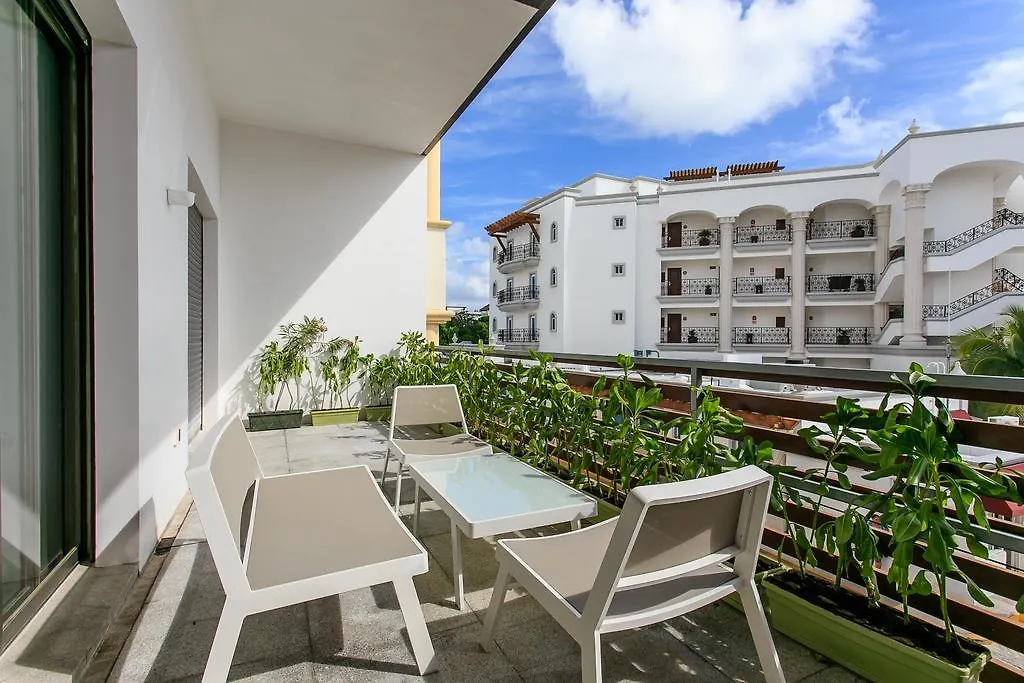 In 04 2Beds- 6Guests-Mamitas Beach Area-1