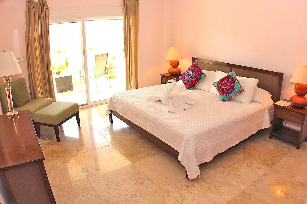 Izcalli Luxury Villa-1