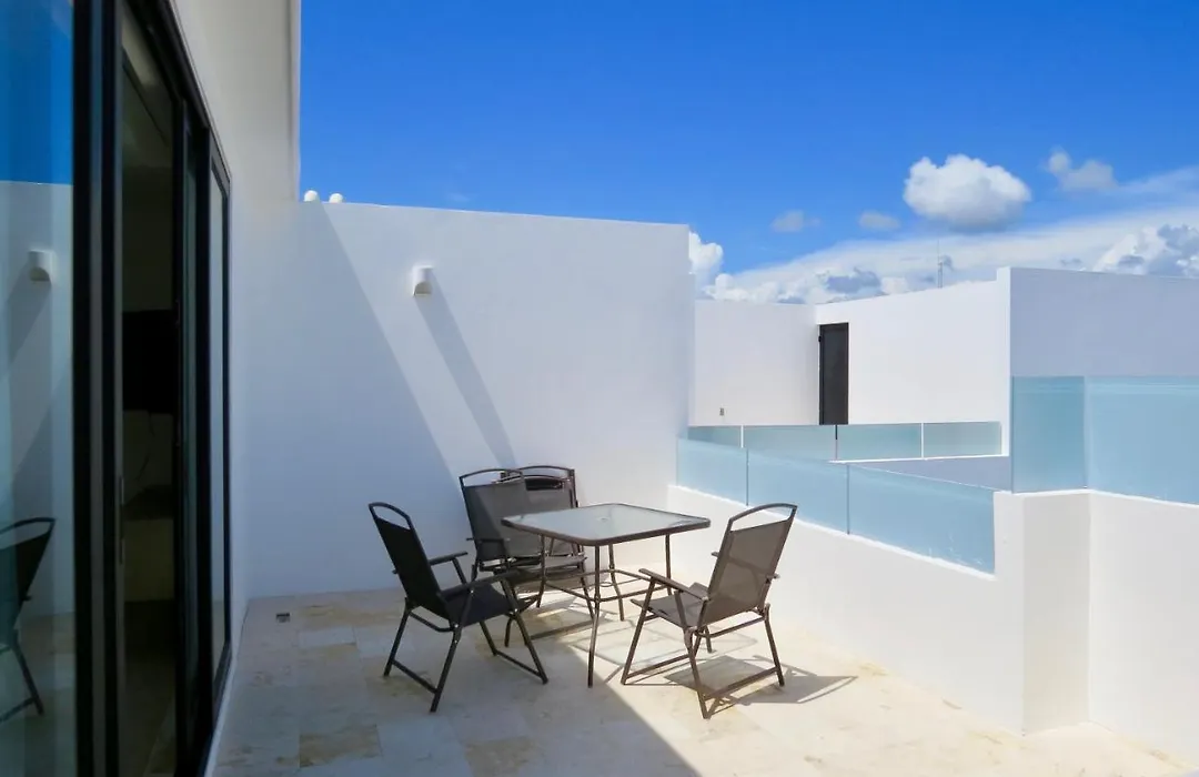 Anah Penthouse By Oceanfront-1