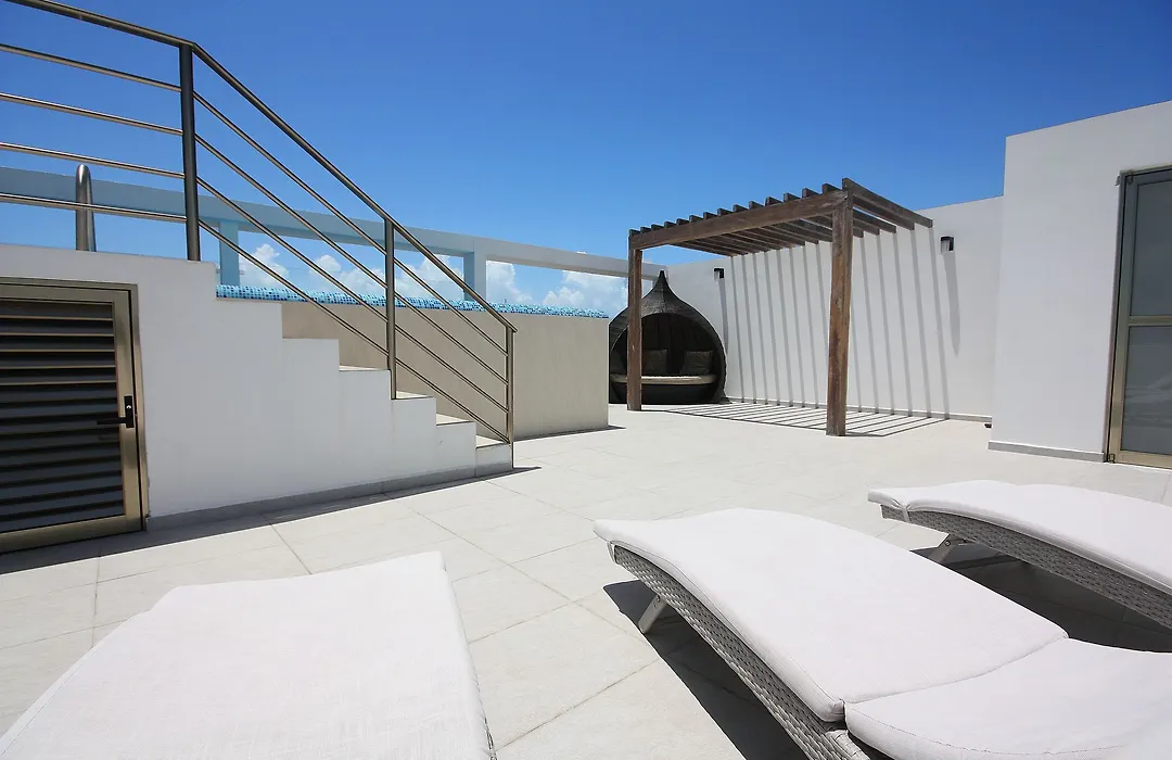 Menesse 32 01 By Imexico-1