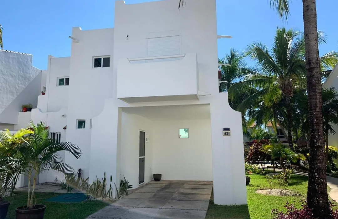 Villa Bella 3Br Wifi Bikes Beach Access (Adults Only)-1