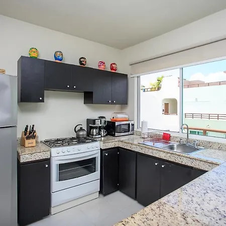 Contemporary Private 2 Bedroom Ph Near Everything-3
