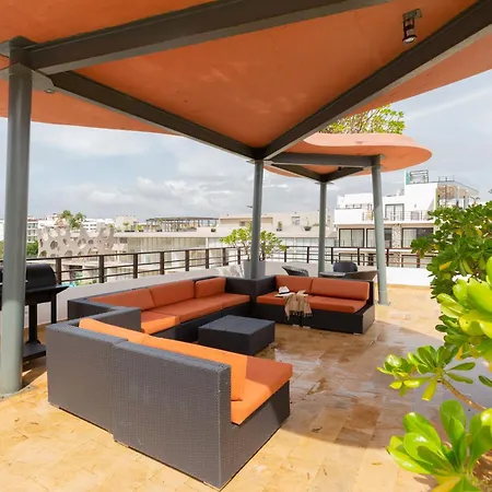 Comfortable Artistic Apartment, Great Wi-Fi 2 Blocks To The Beach-2