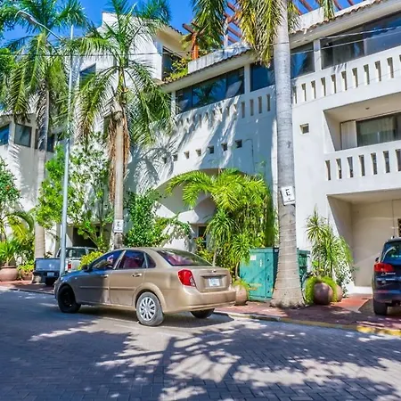 Royal Palms 3 Condo-2