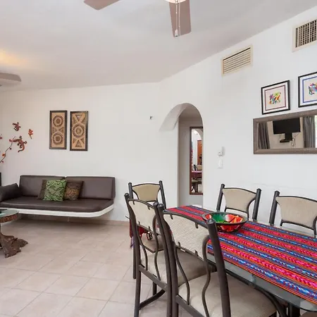 Great Location, High Speed Internet, Beach Club-2