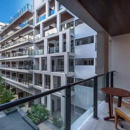 Brand New 2 Bedroom Condo With Exquisite Design And Fast Internet By Happy Address-2