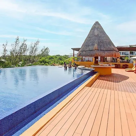 Fabulous Playa Getaway At 38Th And Beach Plus 2 Pools Onsite-2