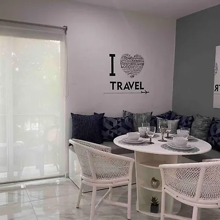 Bright Luxury Apartment With Swimming Pool-3
